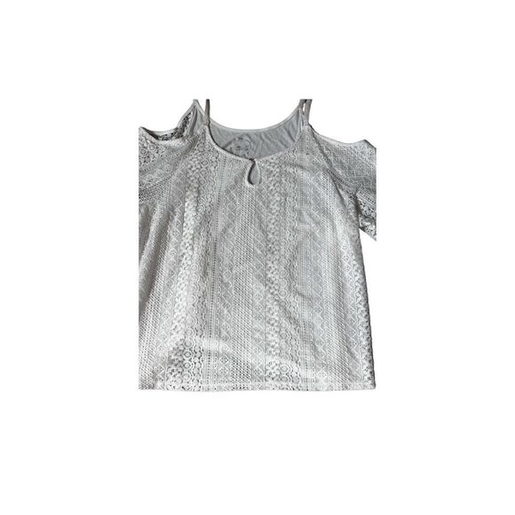 International concepts, 3/4 sleeve cold shoulder blouse size 3x - Picture 12 of 16